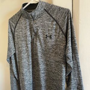 Mens underarmour Workout pullover top